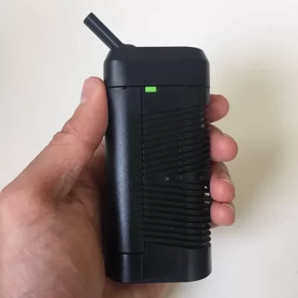 Original Vivant Alternate Hybrid Flower Wax Vaporizer Without Battery and With Grinder ( )