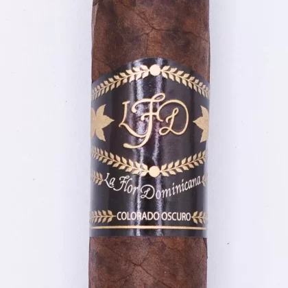 La Flor Dominicana Colorado Oscuro