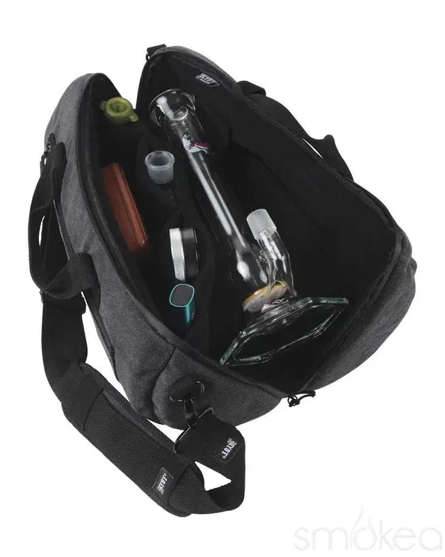 RYOT 16″ SmellSafe ProDuffle Pipe Case