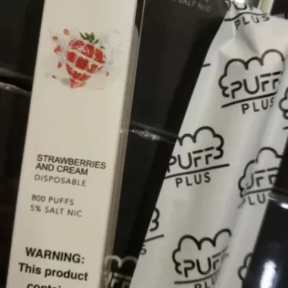 Puff Bar Plus Strawberries and Cream