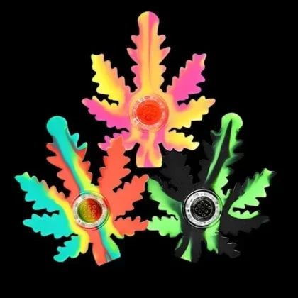 Silicone Hemp Leaf Hand Pipe